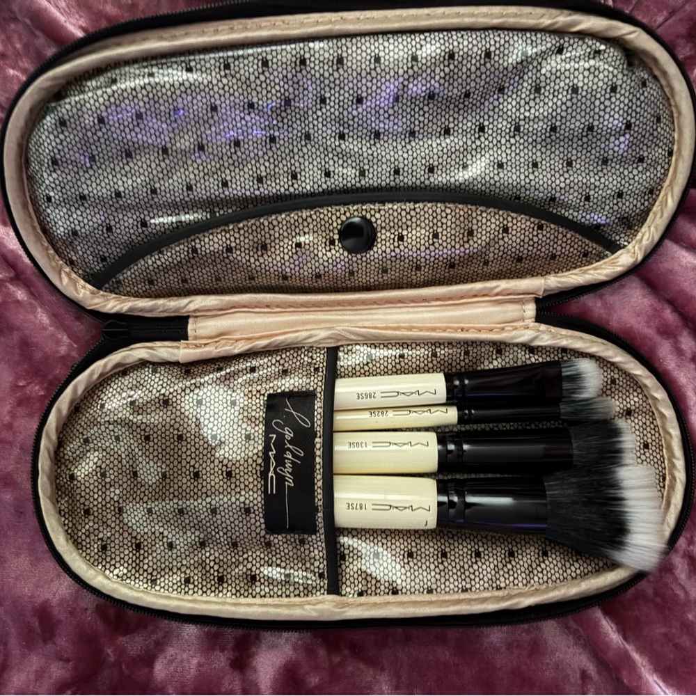 MAC Cosmetics Cream & Black Travel Brush Set with Sequined Case